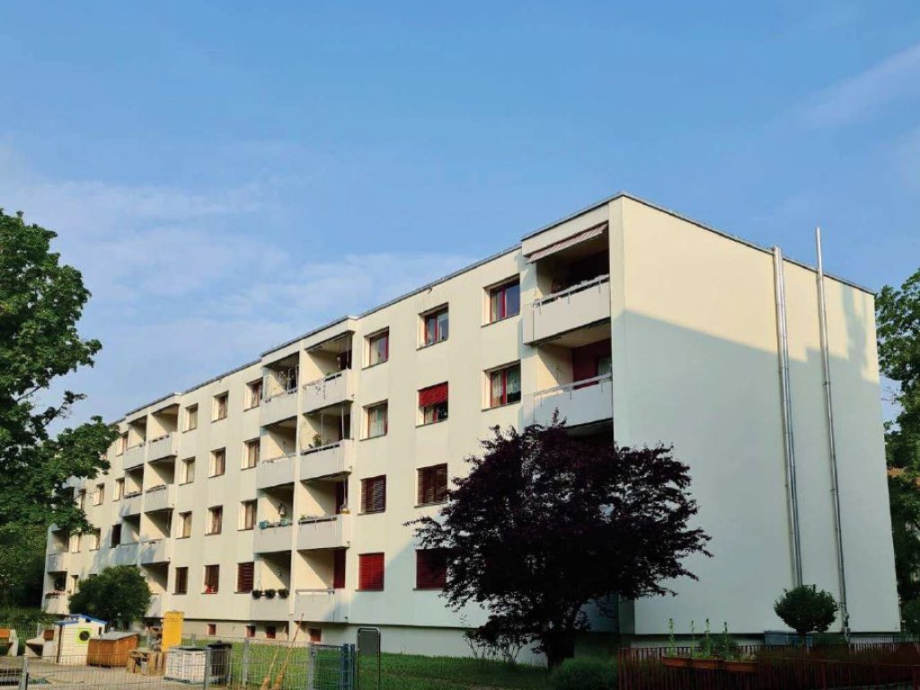 Hinteransicht der Liegenschaft